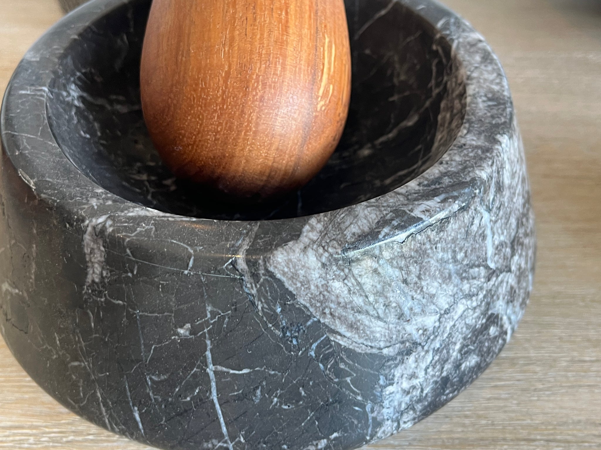 HWD- Molcajete Marmol